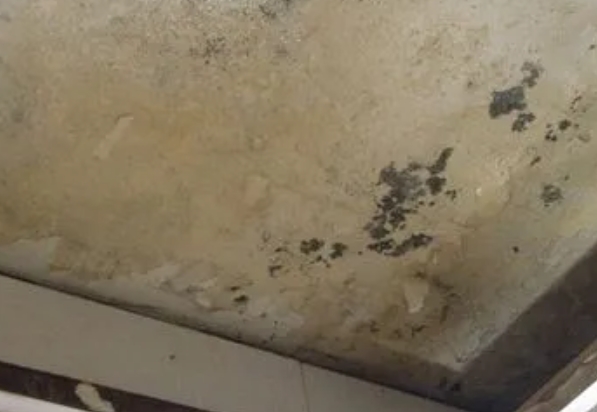 西盟阳台漏水维修公司分享下西盟卫生间渗水维修需要注意哪些问题。